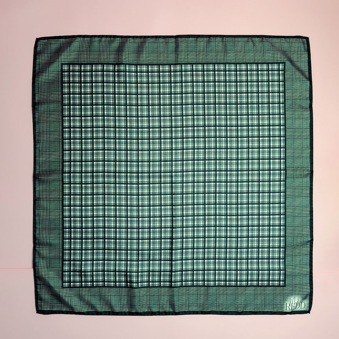 Modern Redd Mooi Monique Plaid Scarf 2