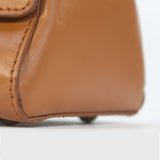 Mina Redd Caramel Pochette